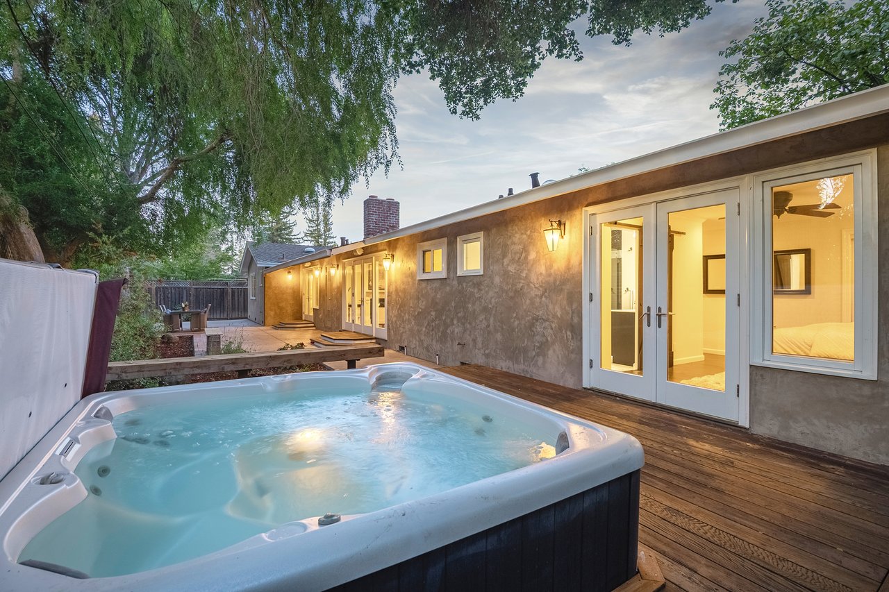 137 Fairmead LN