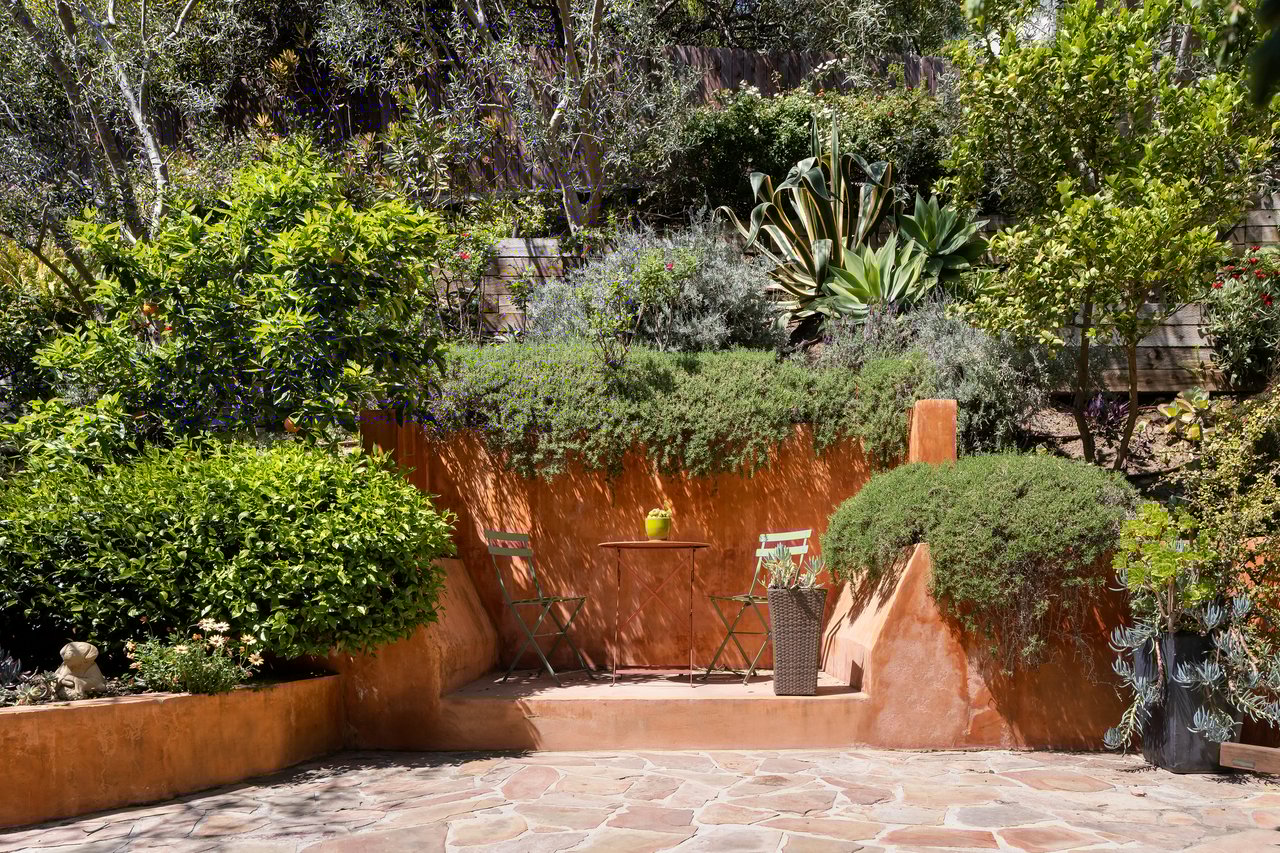 2669 Harlesden Ct, hollywood hills