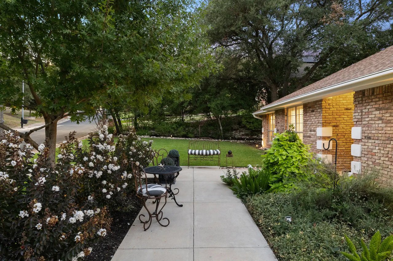 1709 Crested Butte Dr - Westlake Hills Single-Story Legacy Estate on Half-Acre