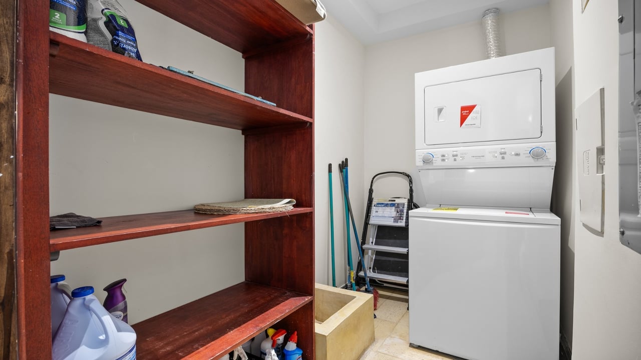 La Antigua Unit 16 - Home Steps From the Beach