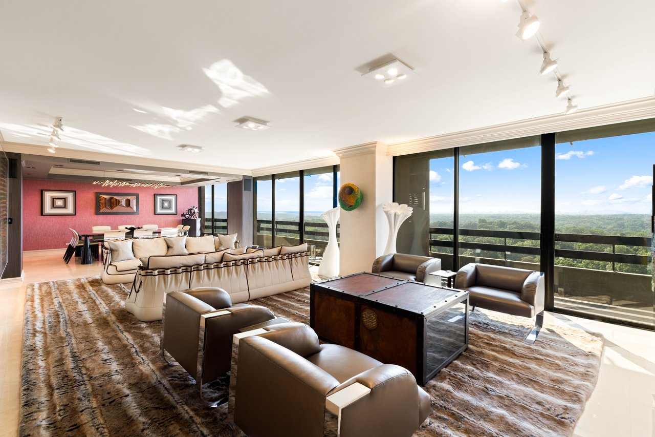 2660 Peachtree Road #24CD