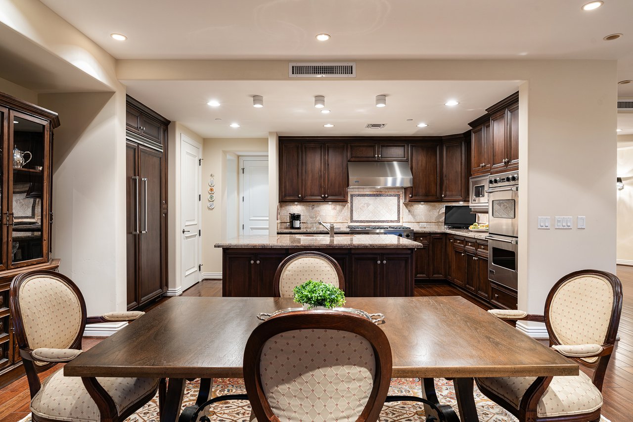 7181 E Camelback Road 1202