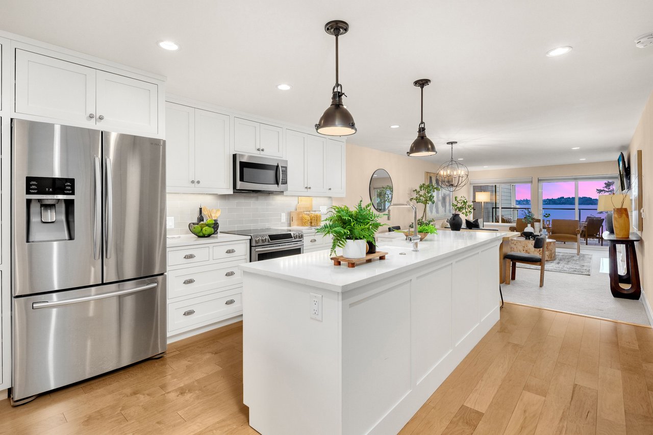 6620 Lake Washington Boulevard NE Unit: 303