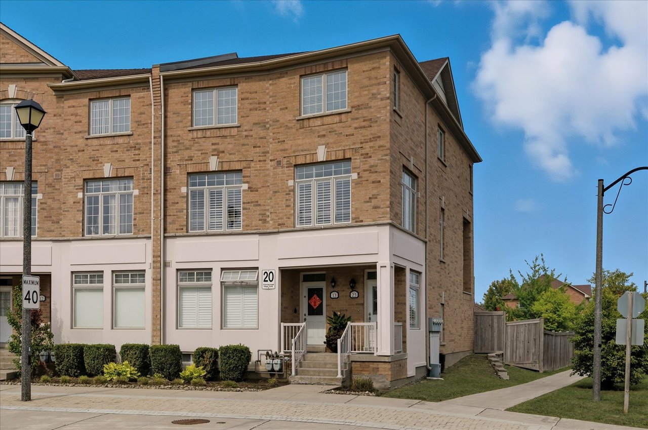 #23 - 20 Greensborough village Circ