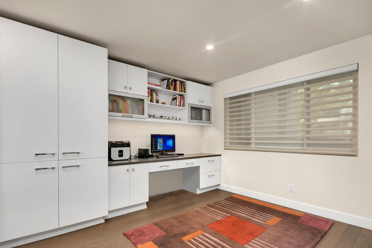 827 Lake Street S Unit: 205