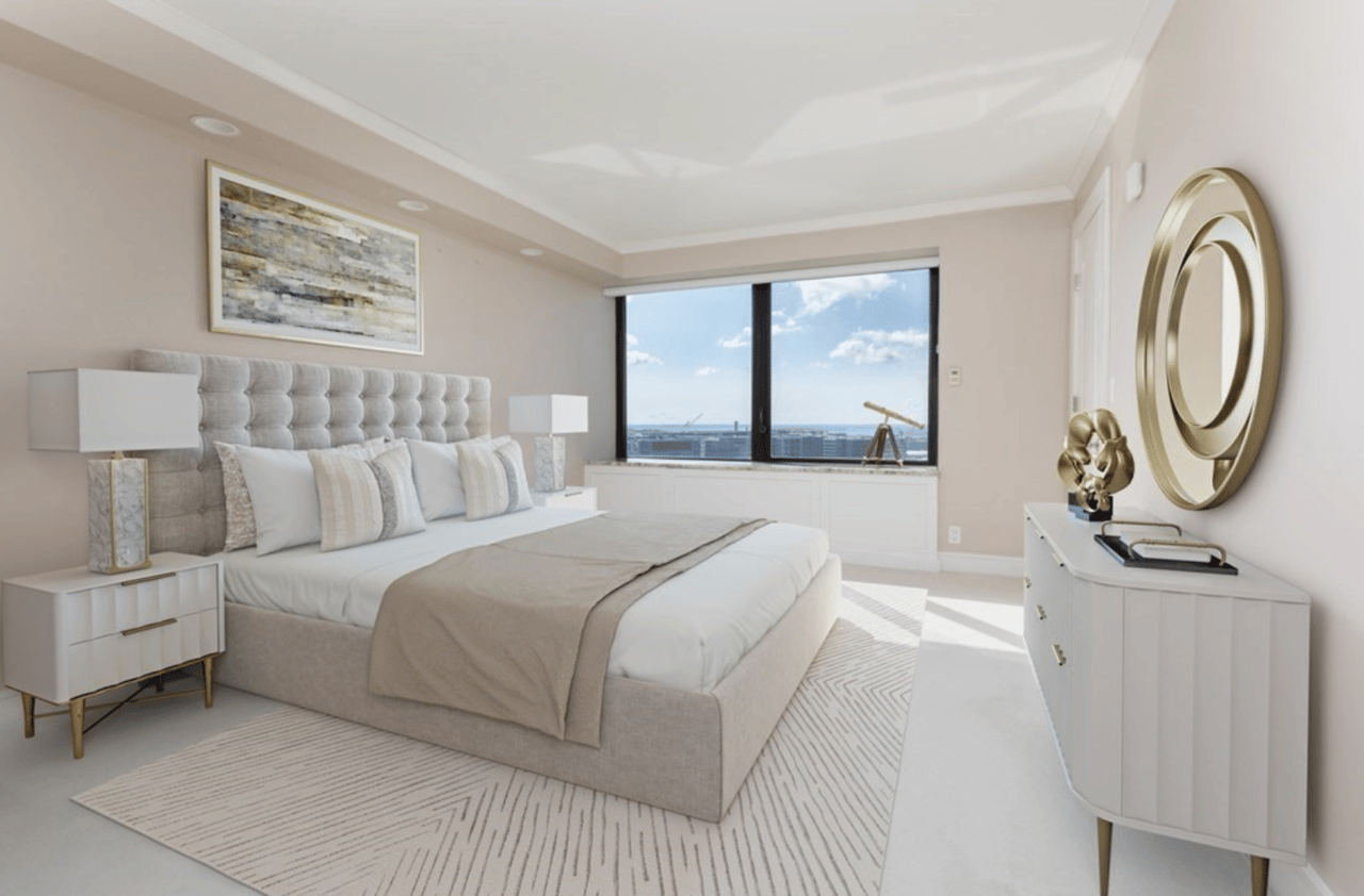 85 E India Row, Unit 8E