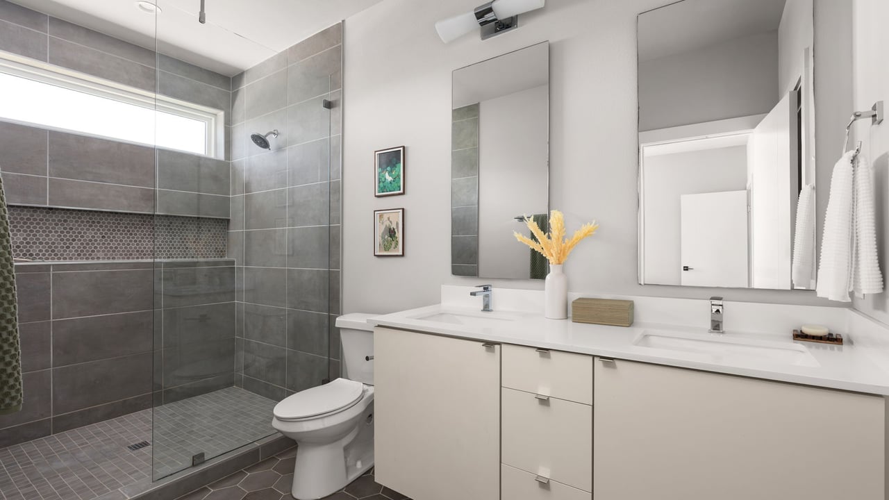 5605 Sunshine Dr #11