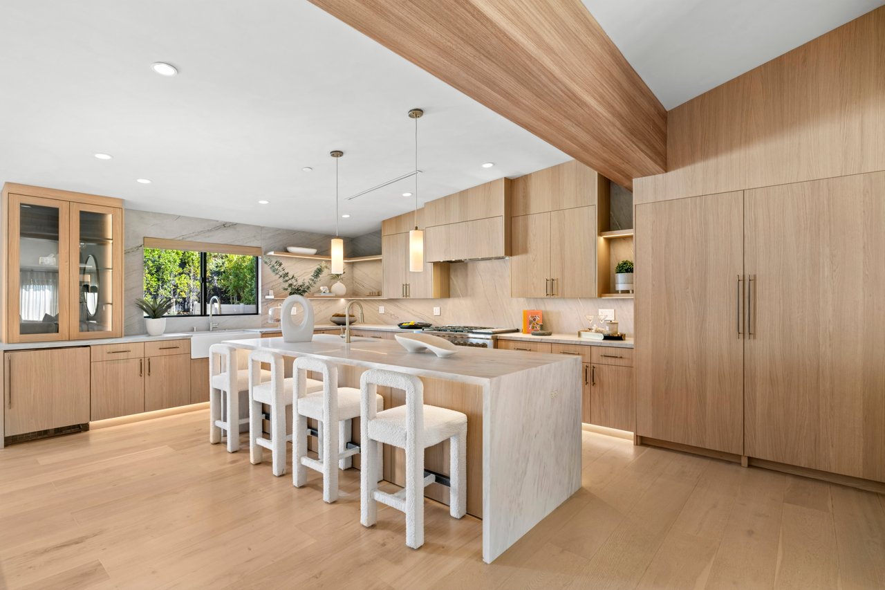 1120 White Sails Way