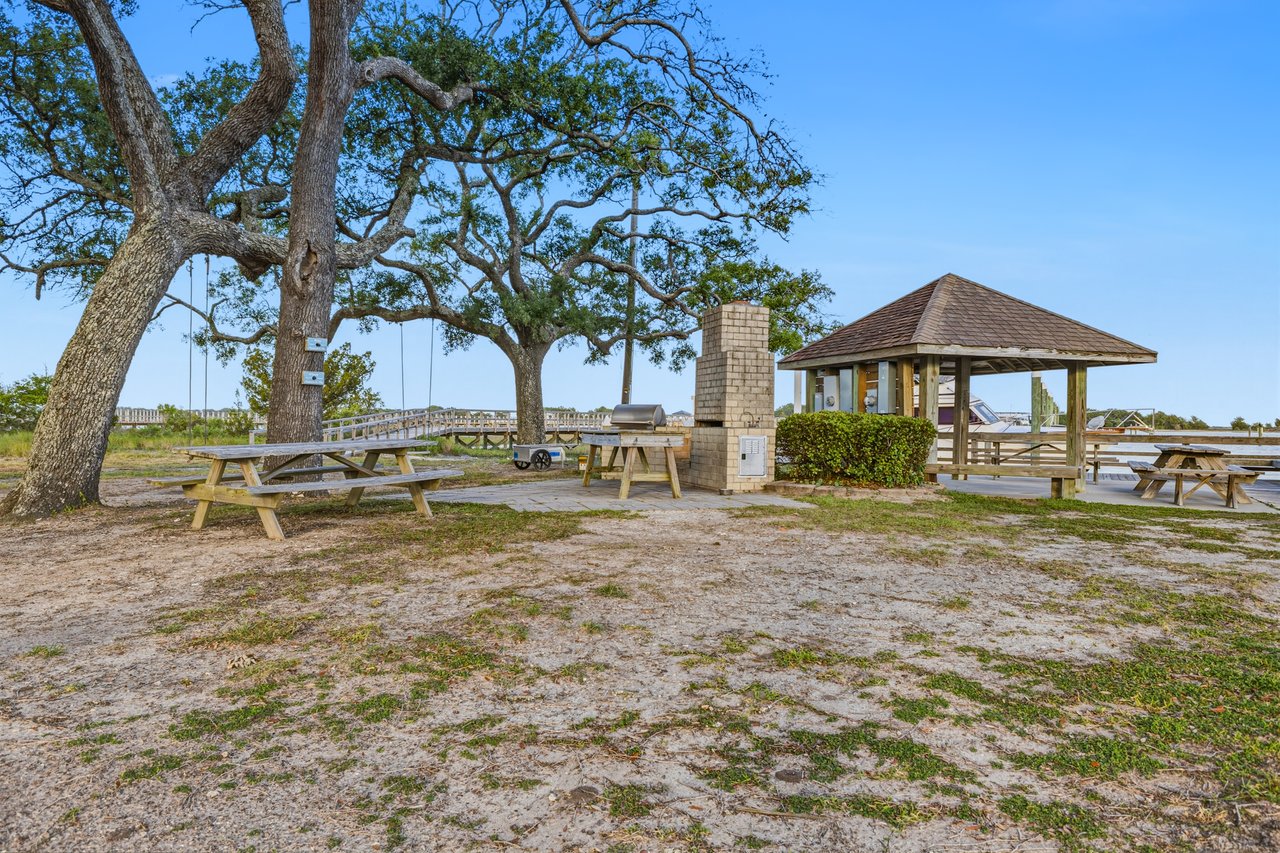 200 & 201 Oyster Bay Lane Lots