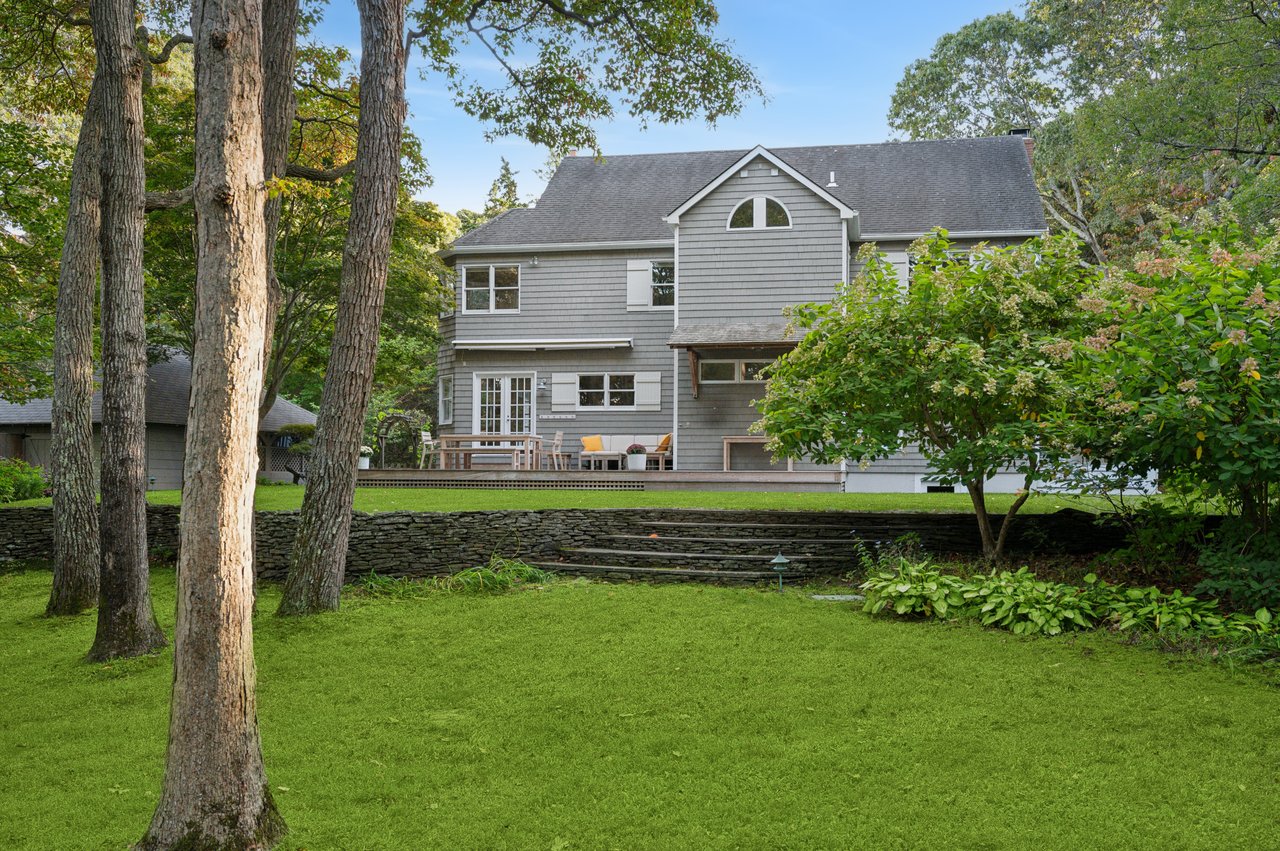 10 Oak Drive