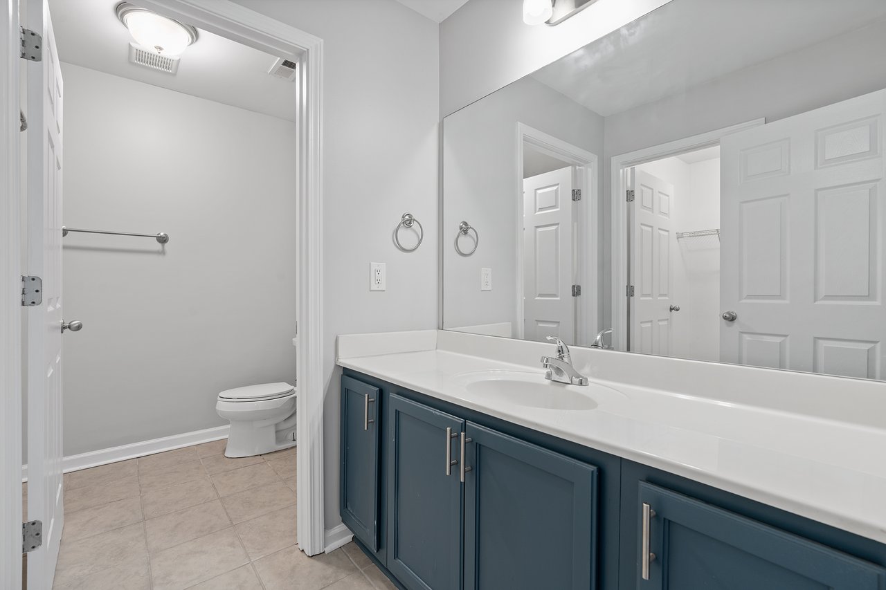 Modern Comfort Minutes from Downtown Huntsville