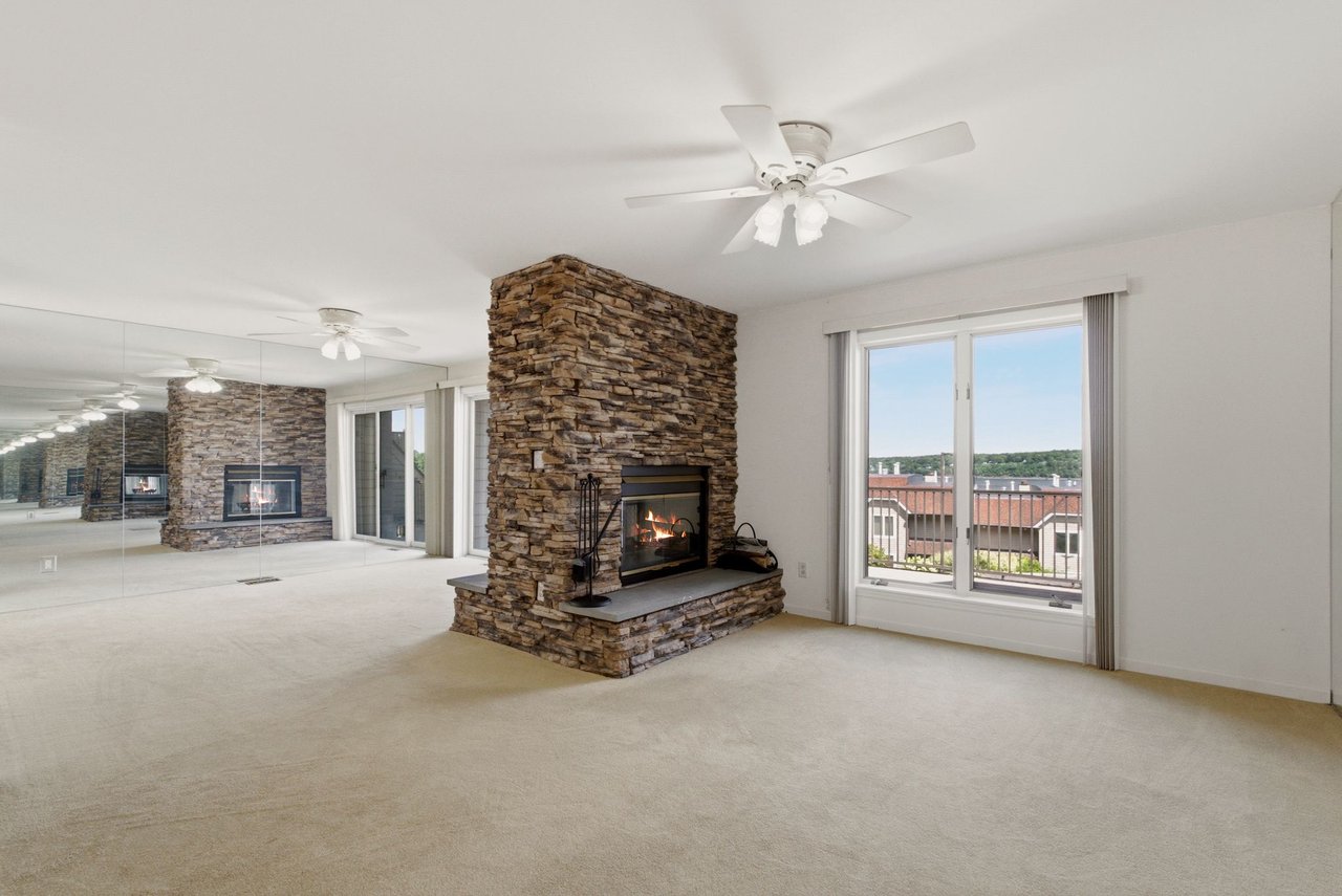 44 Riverview Condo