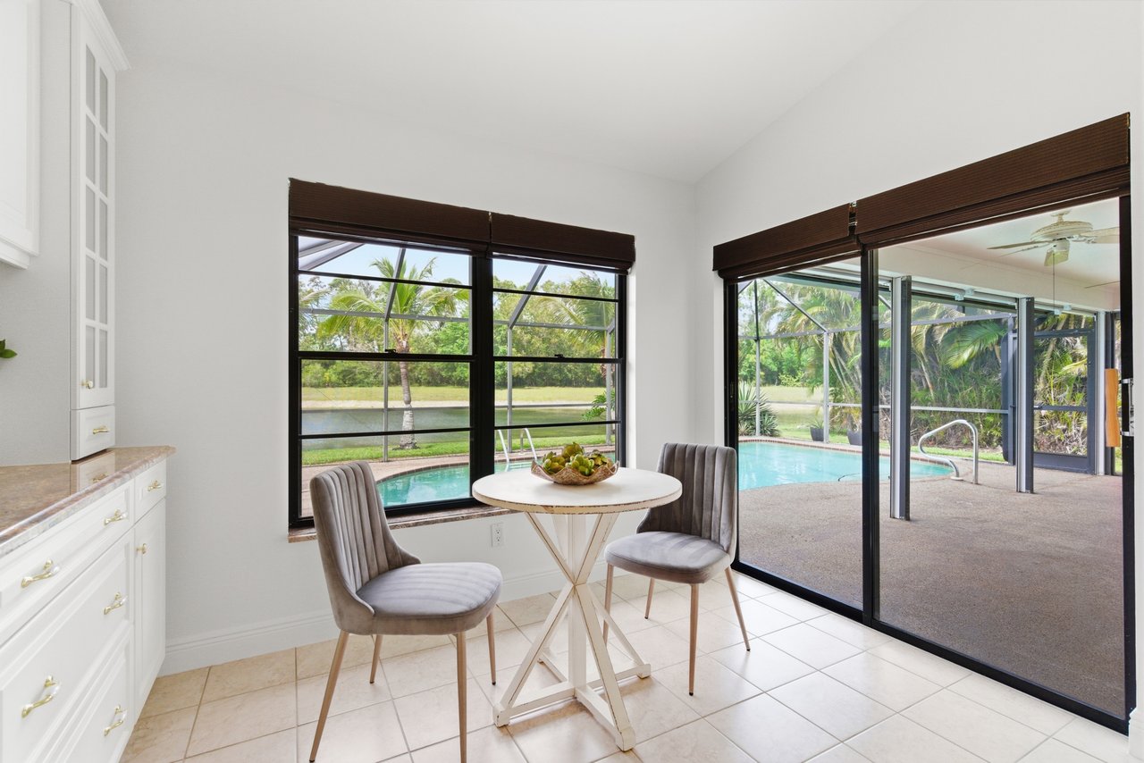 19184 Pine Run Ln - Three Oaks