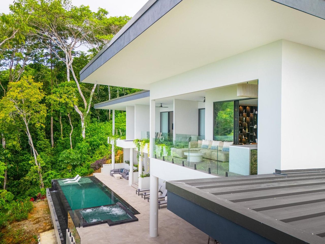 Contemporary Wellness Estate, Dominical, Puntarenas