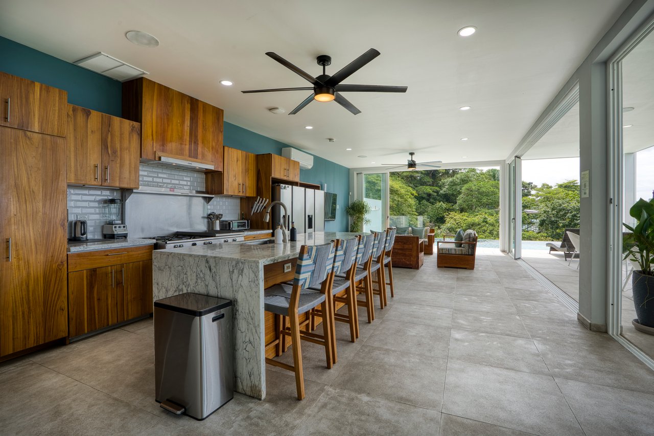 Luxury Income Producing Villa Costa Vida in Manuel Antonio