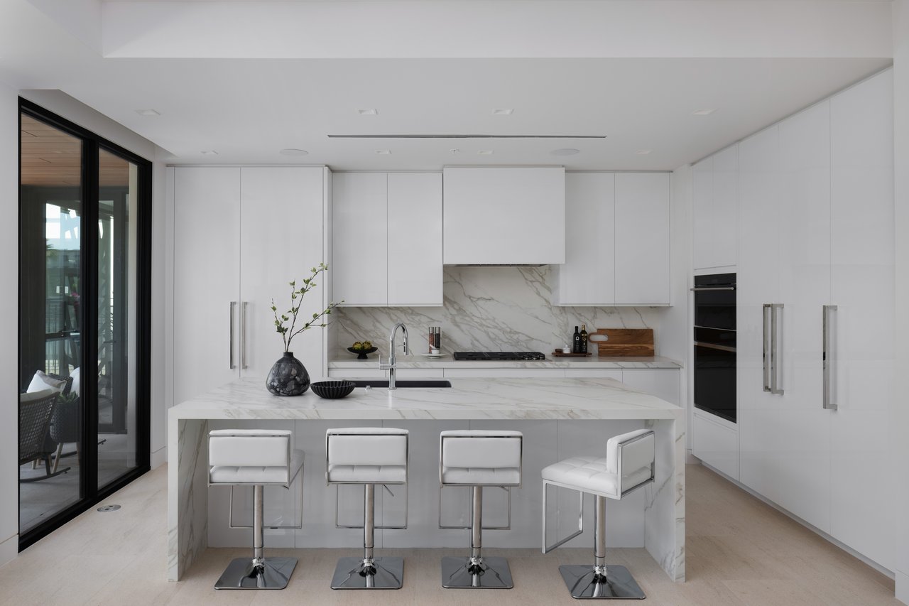6587 N PALMERAIE Boulevard, 1050