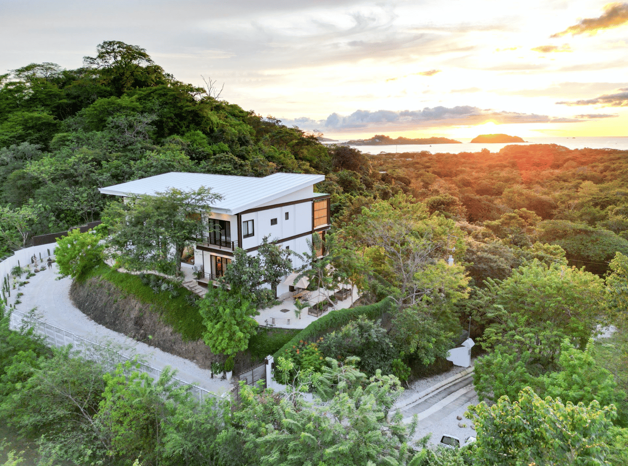 Modern Tropical Estate 7 Acres - Playa Potrero