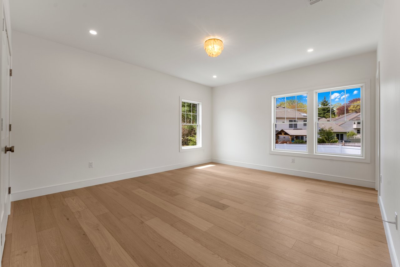 229 Bogert Pl