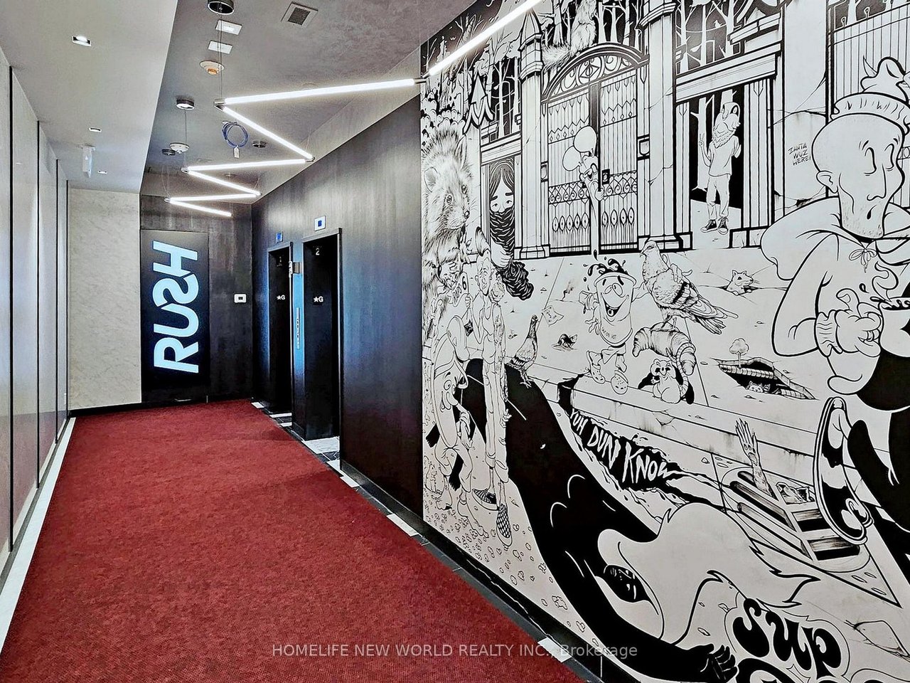 VIBRANT PENTHOUSE IN DOWNTOWN