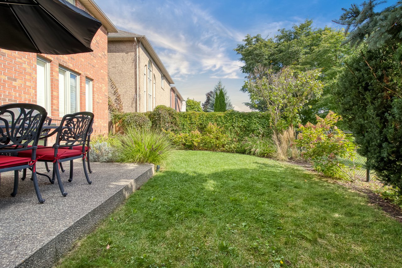 1434 Gulledge Trail, Oakville, ON L6M 3Z8