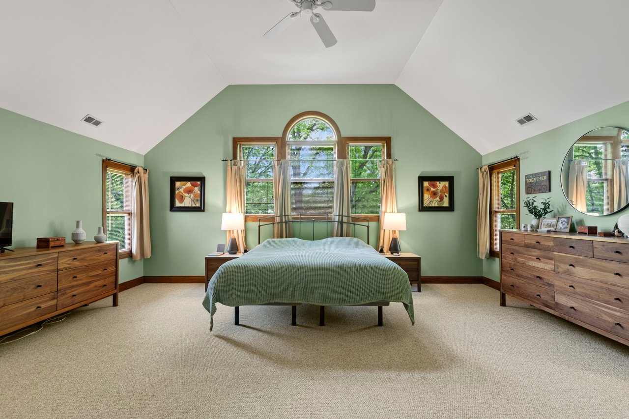 1520 Telegraph Road, Lake Forest