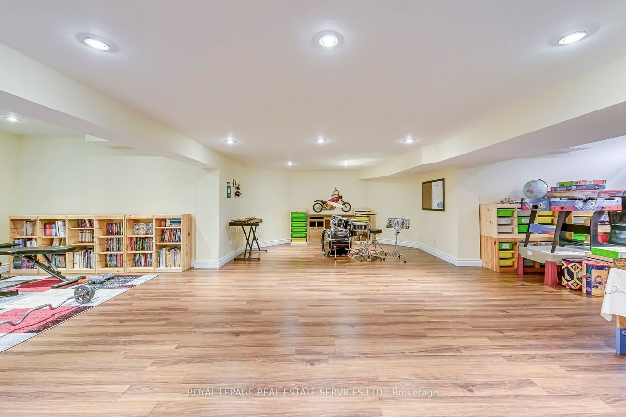 3544 Wass Cres