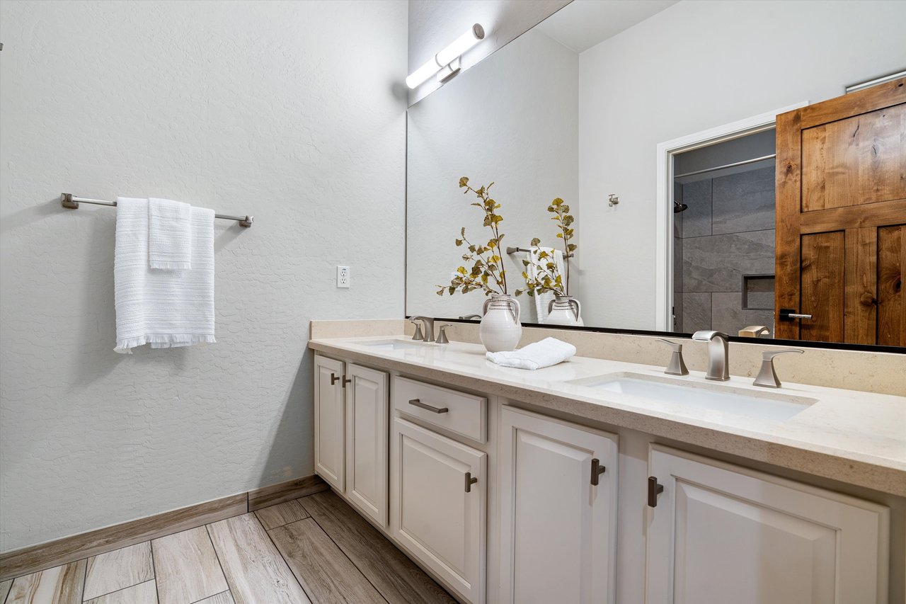 11115 E WINCHCOMB Drive, Scottsdale