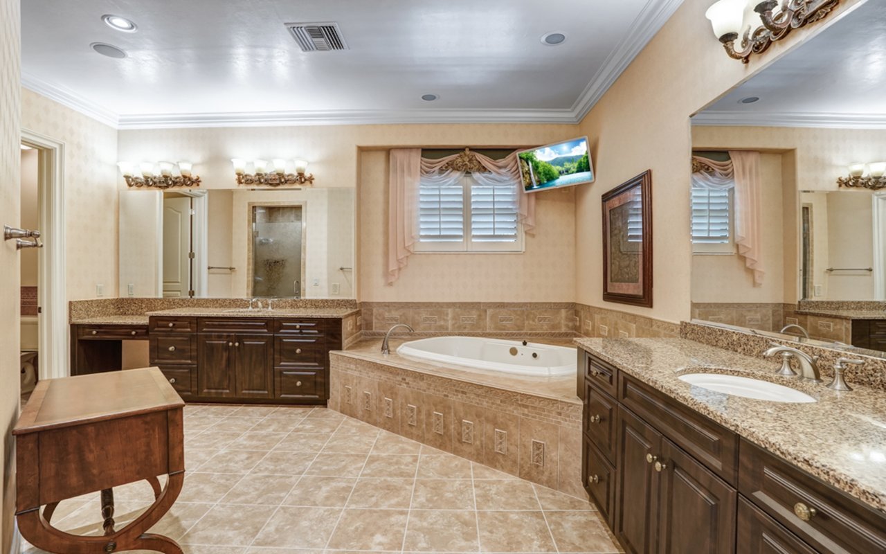 9611 Monteverdi Way