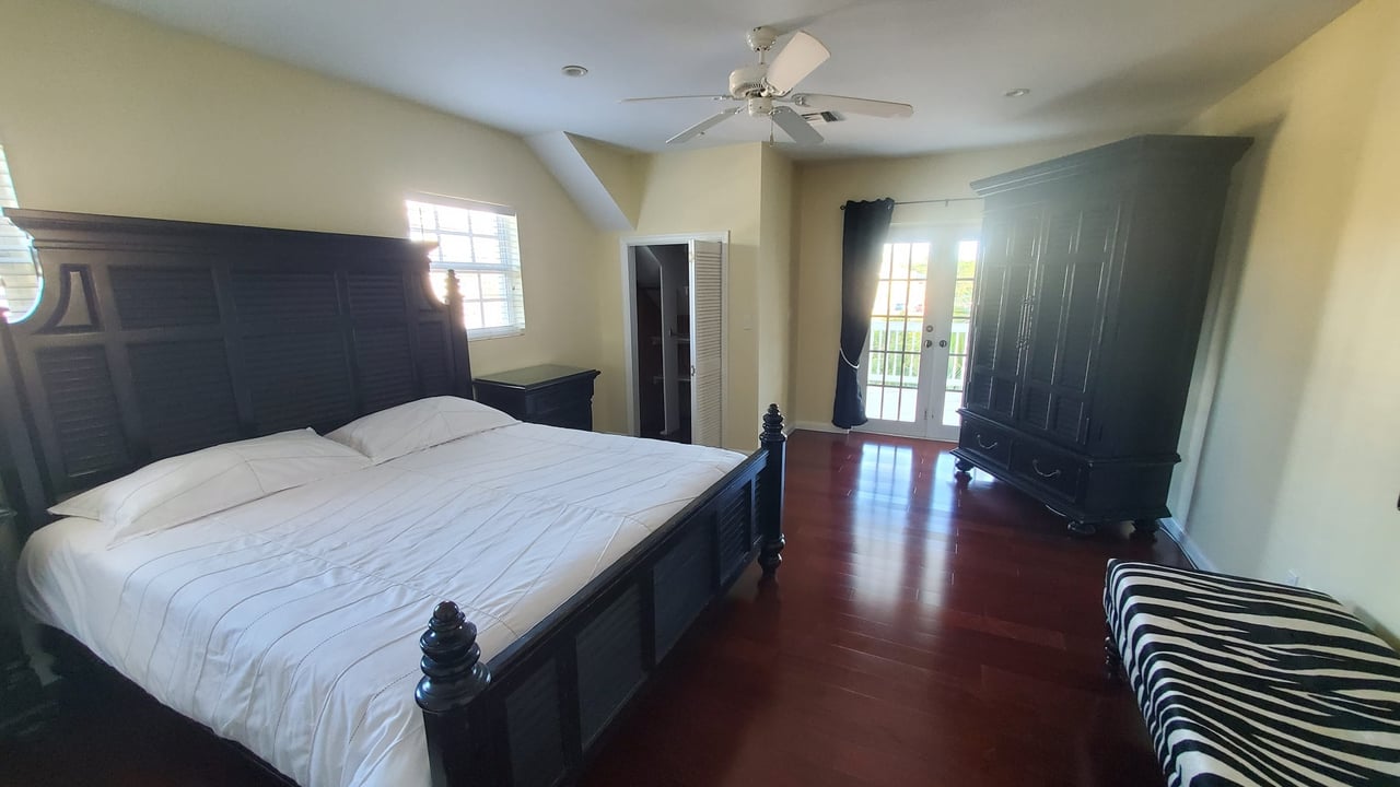 Sandyport | Canal Front Home
