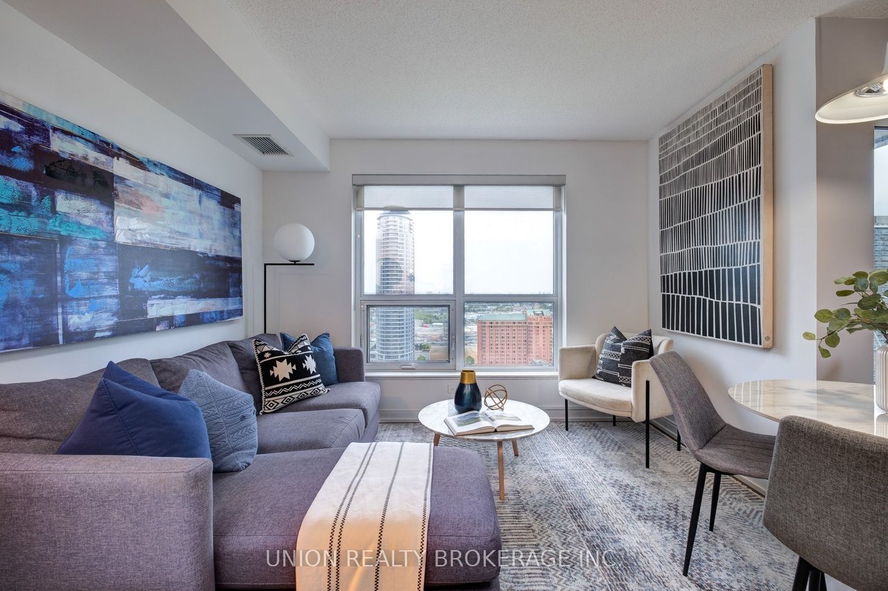 255 Village Green Sq, Ste 203