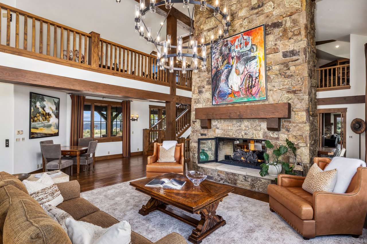 1092 The Summit Trail