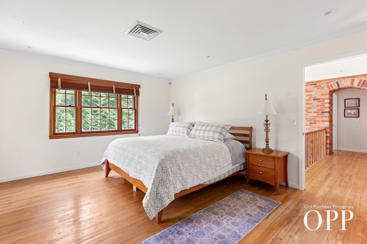 2/3 Acre Gem in the Hamlet