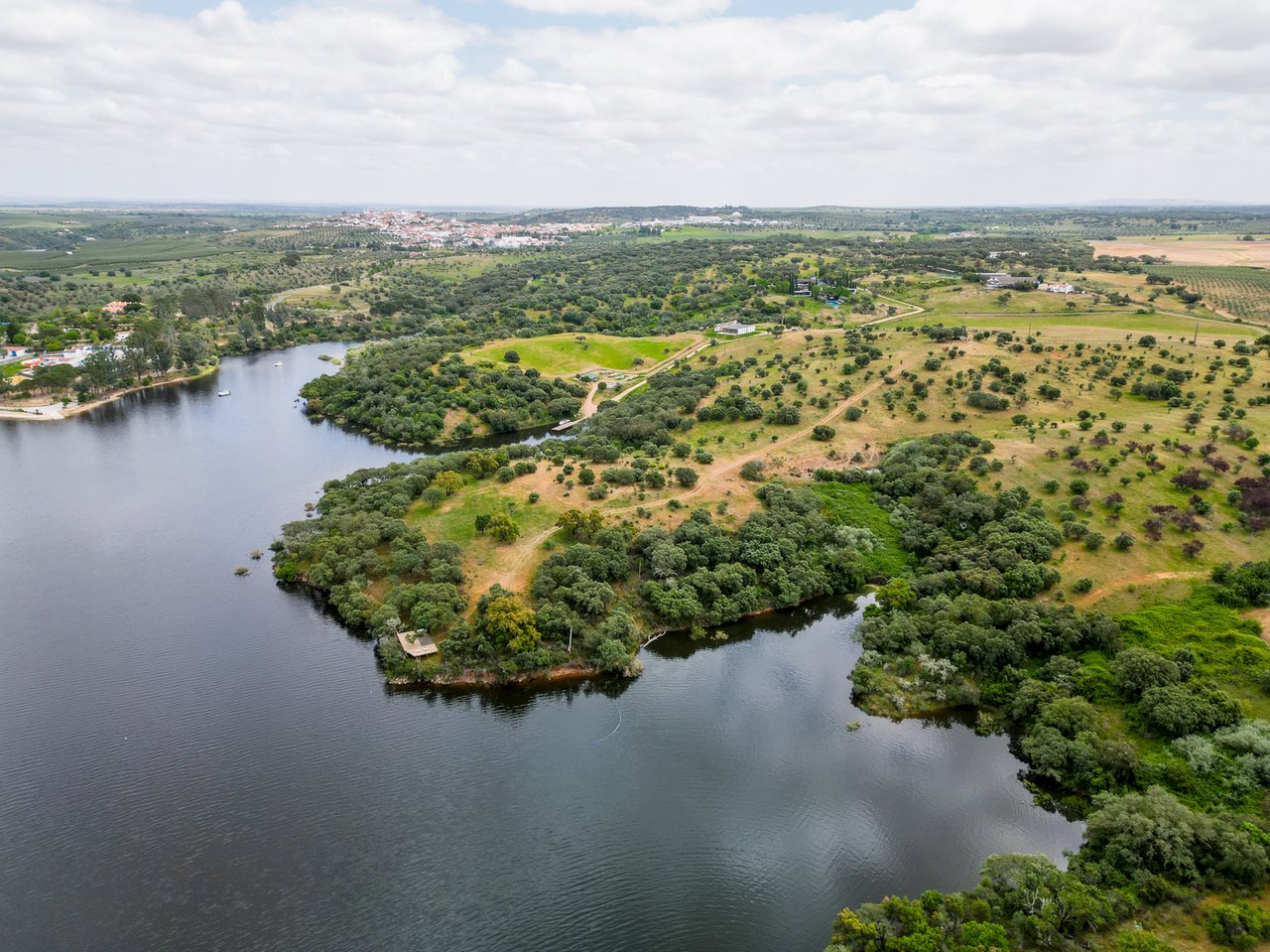 Luxury Wellness & Sports Retreat in Portugal with Expansion Upside & €1M+ Revenue