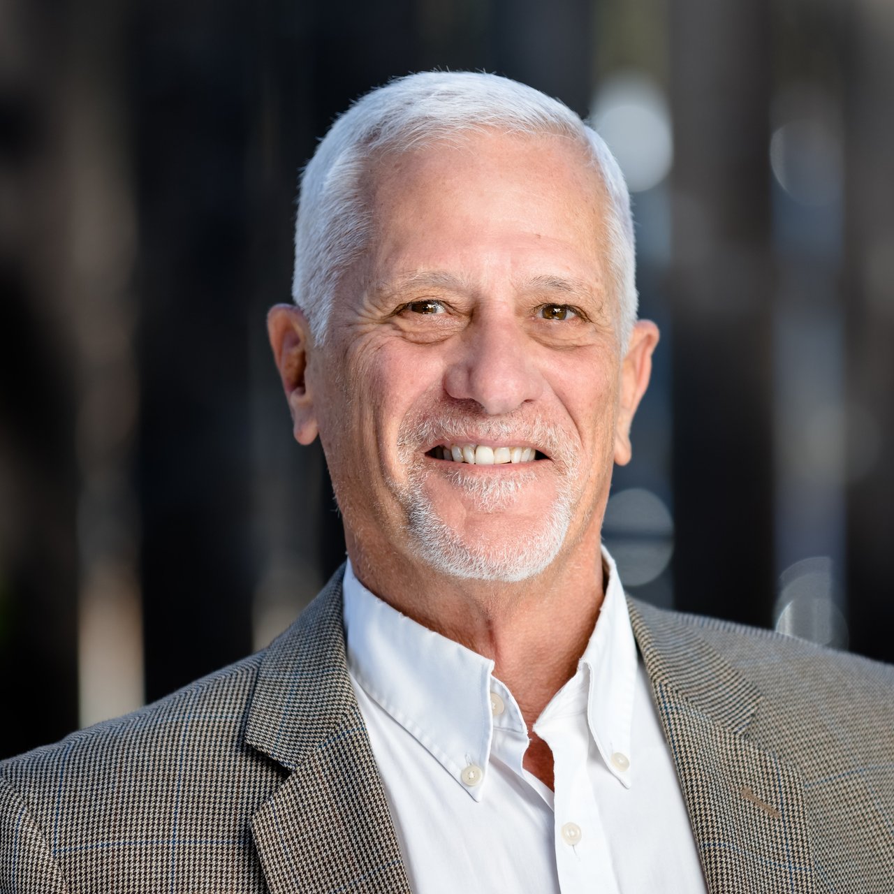 Leonard Robinson Menlo Park, CA Real Estate Agent Headshot
