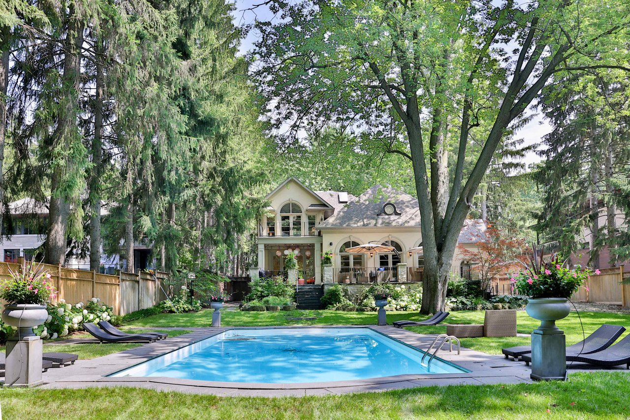 Serene Oasis in Mineola West