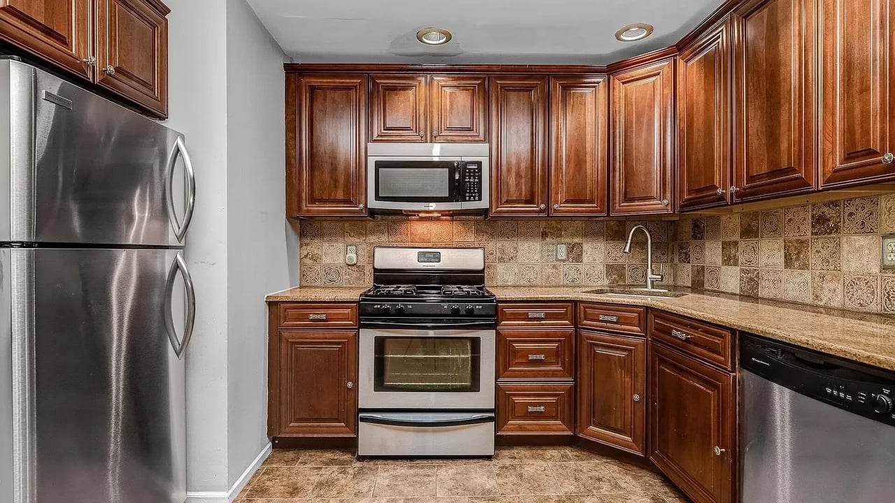 609 Madison St Unit B