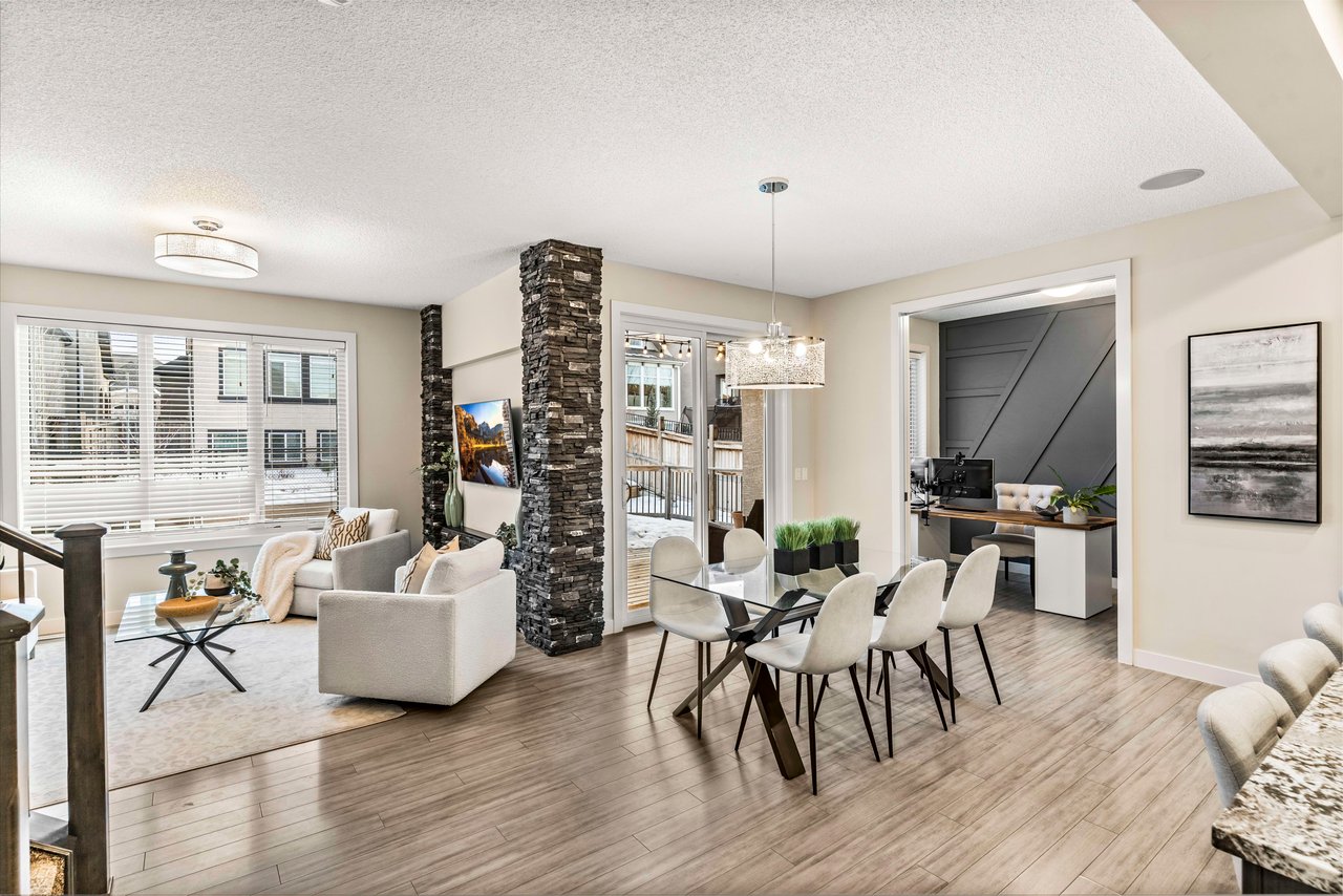 208 Mahogany Bay SE