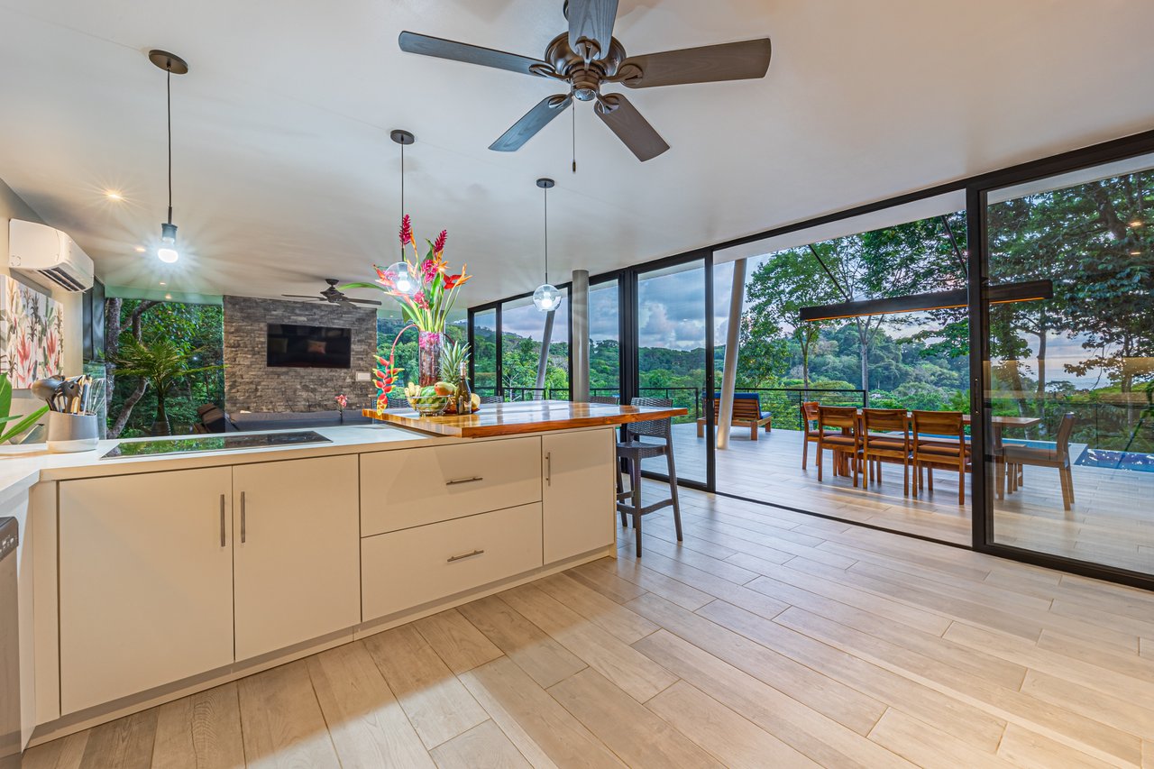 4 Bedroom Jungle Paradise with Ocean Views