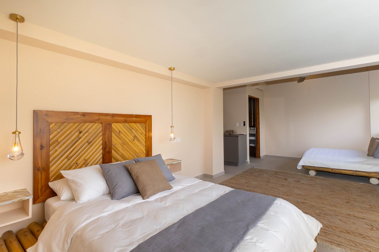 Private Gated Community Modern Luxury Villa Near Marina