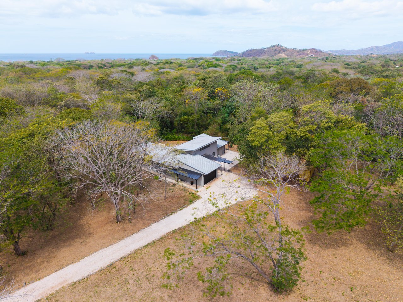 Casa Avalon |  New 4-Bedroom Home on 1.48-Acre Lot – Build 2 More Structures, Just Minutes from the Beach! 