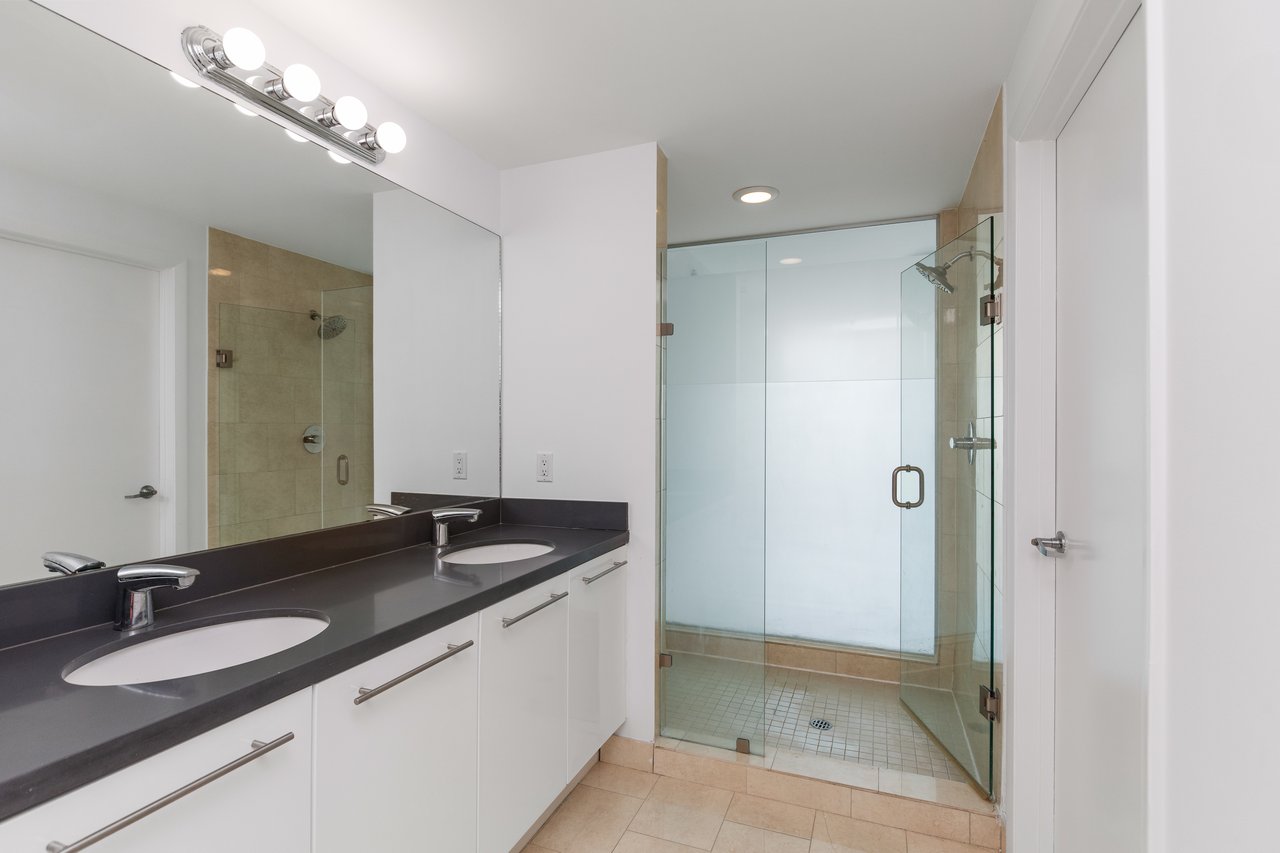 90 SW 3rd St Unit #3501 Miami 