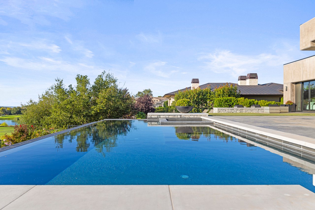 4573 Greenview Drive