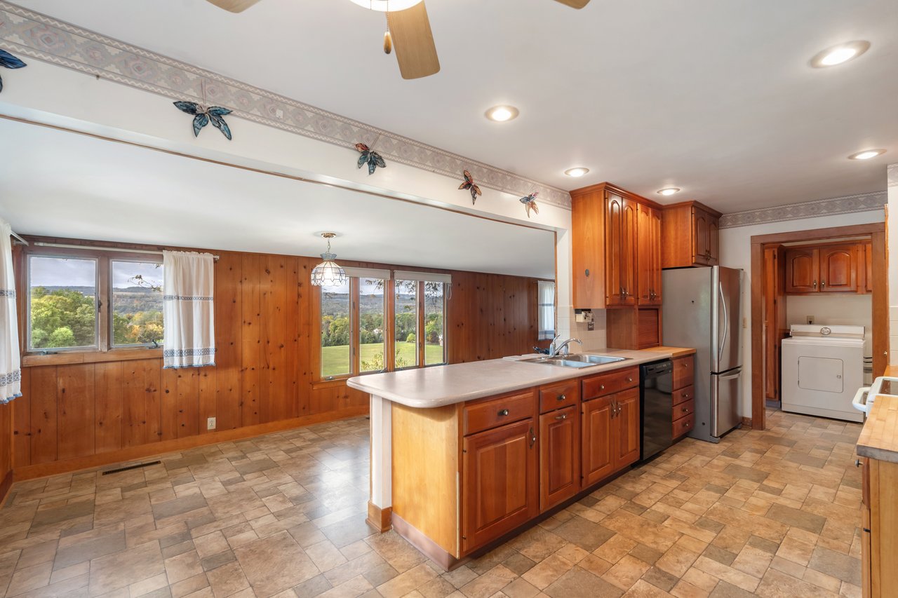 9692 Highland Ave, Dansville