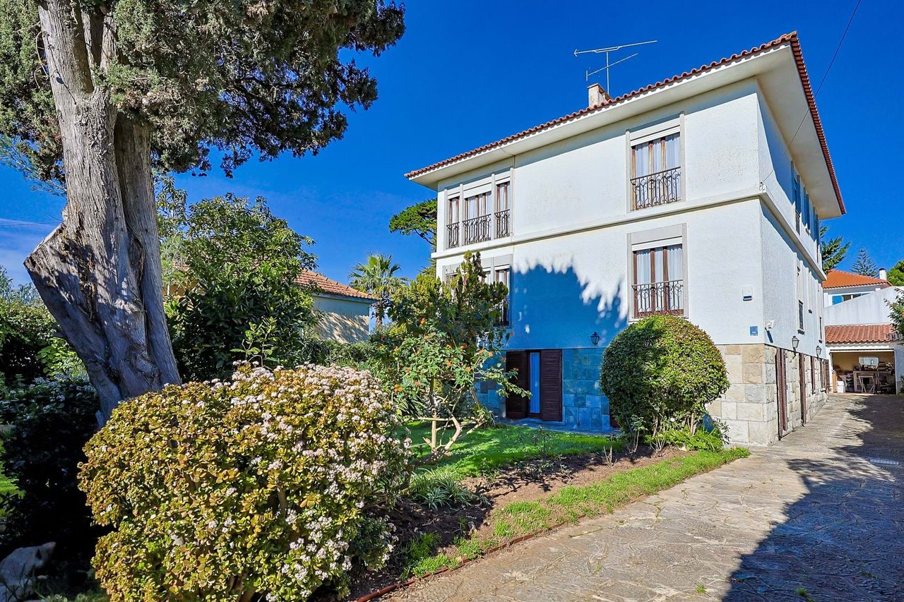 Charming 7-Bedroom Bi-Family House in Cascais with Expansion Potential