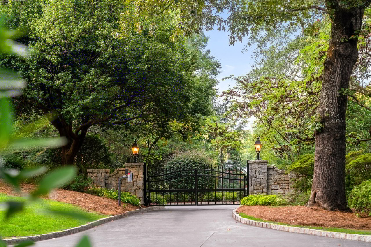 3785 Paces Ferry Road NW