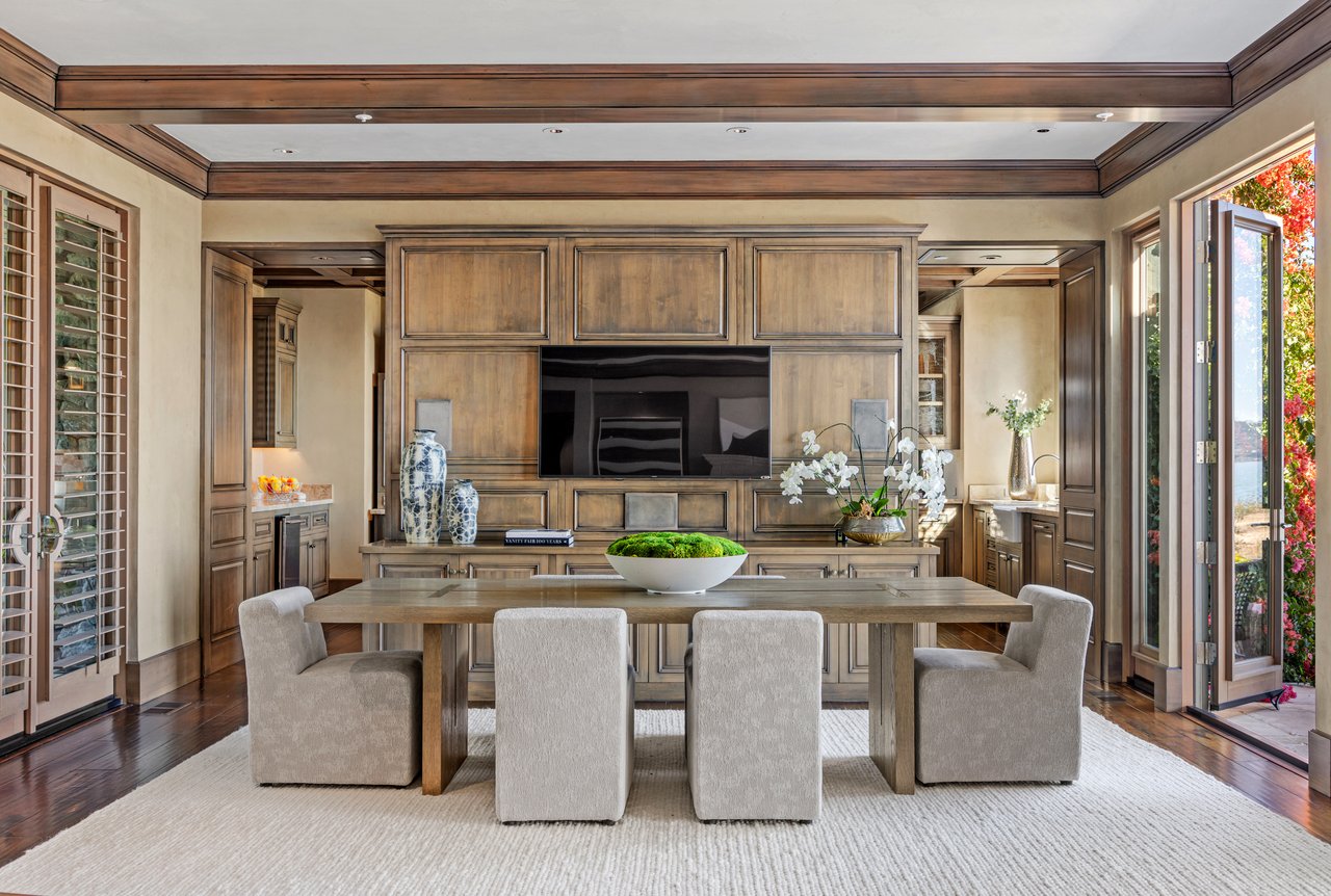 Captivating Luxury View Residence
