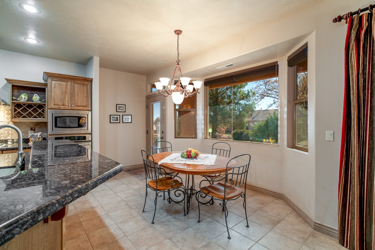 1319 W Red Butte Dr
