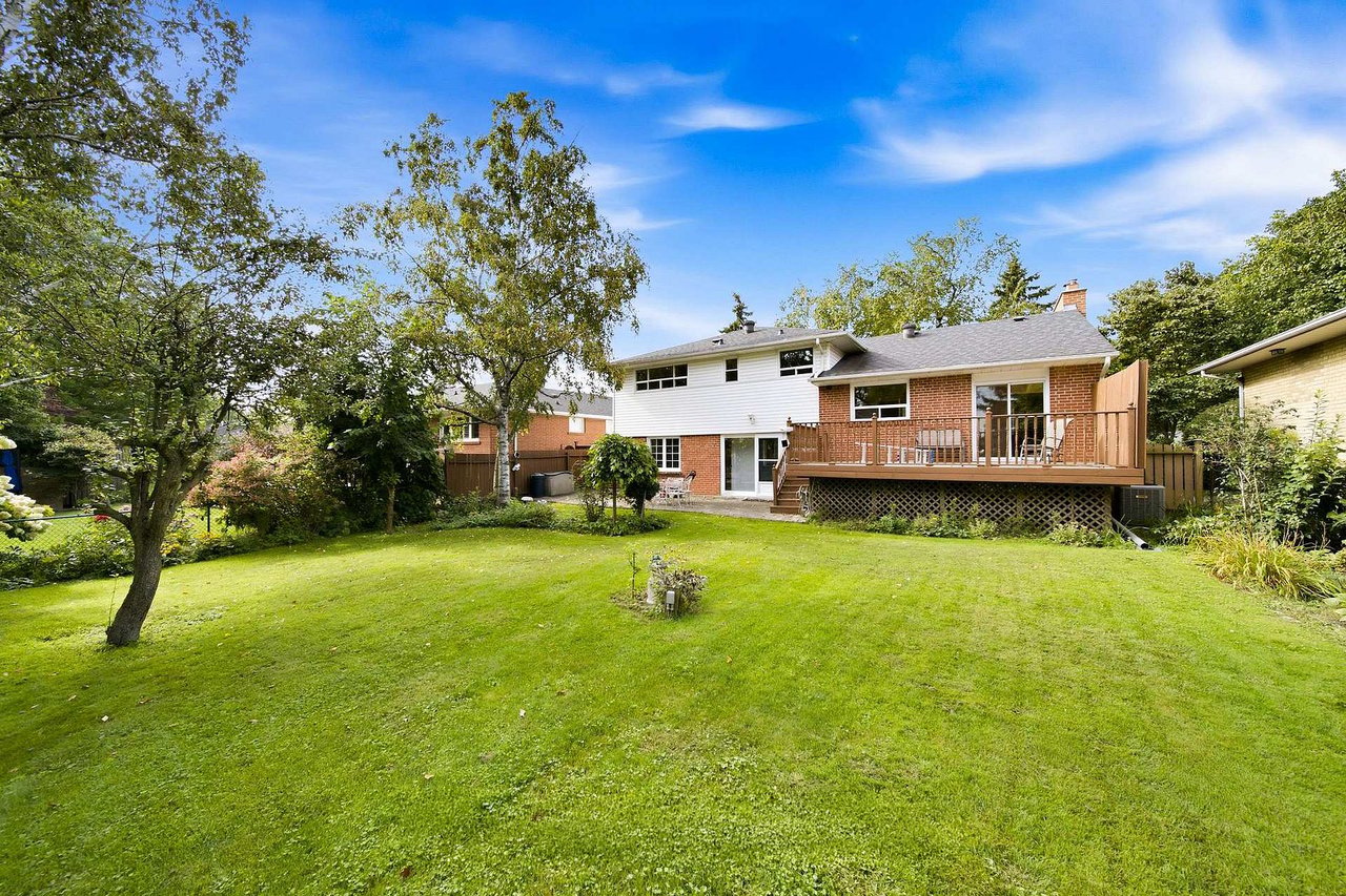 1475 Larchview Tr