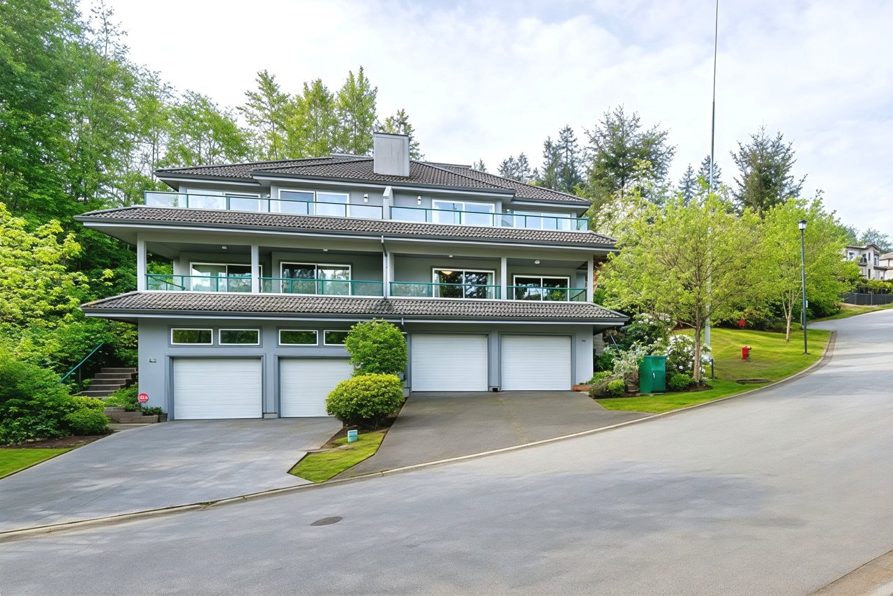 41 Shoreline Cir