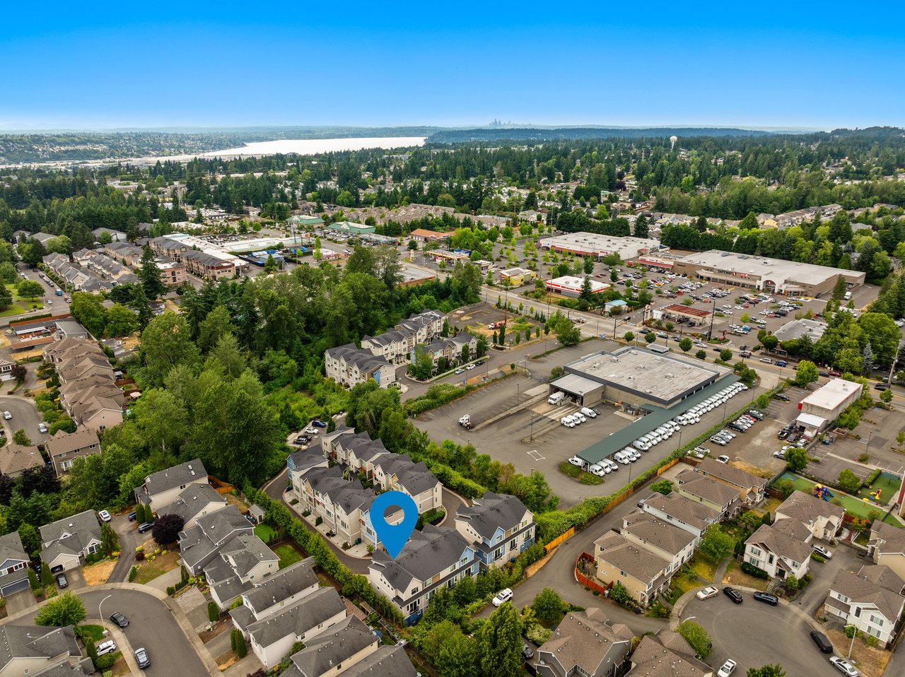 303 Anacortes Pl NE